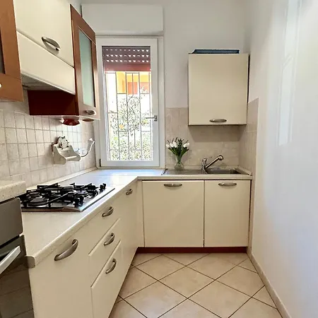 Nura's - Casa Flor Seaside Apartman