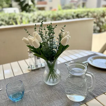 Nura's - Casa Flor Seaside