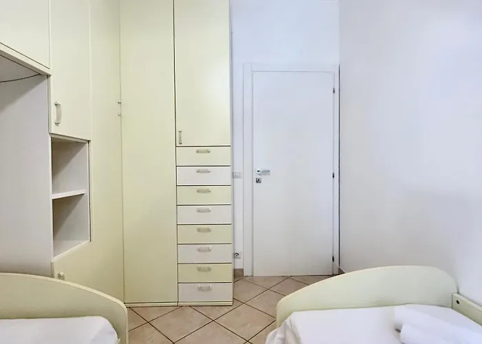 Nura's - Casa Flor Seaside *