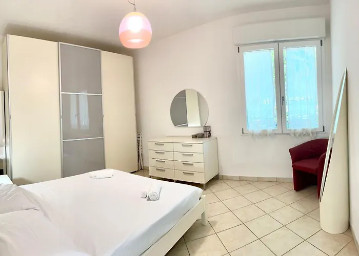 Nura's - Casa Flor Seaside * אלגהרו