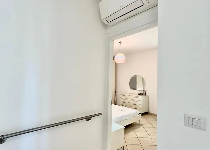 Nura's - Casa Flor Seaside